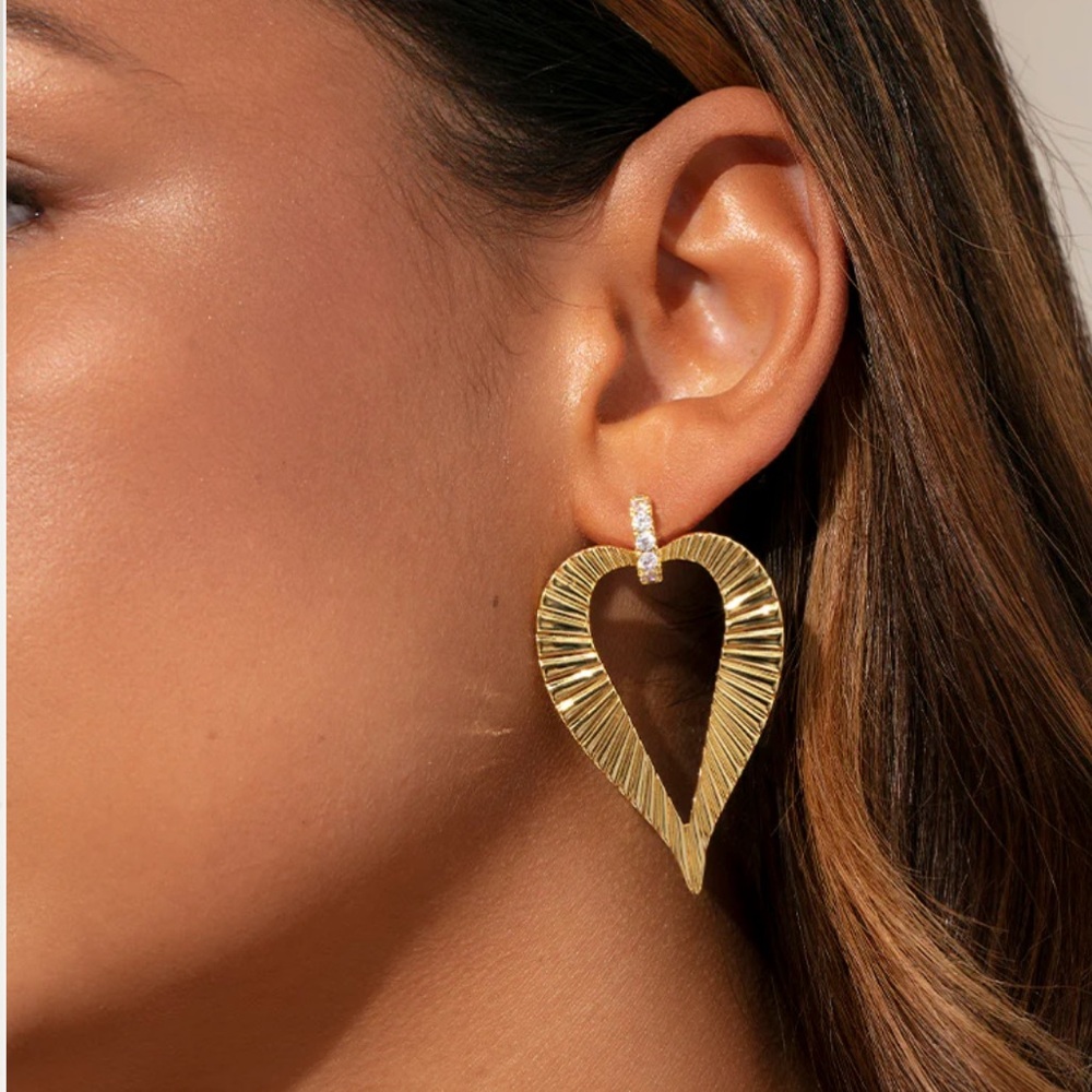 Uncommon James Gold Textured Heart Earrings